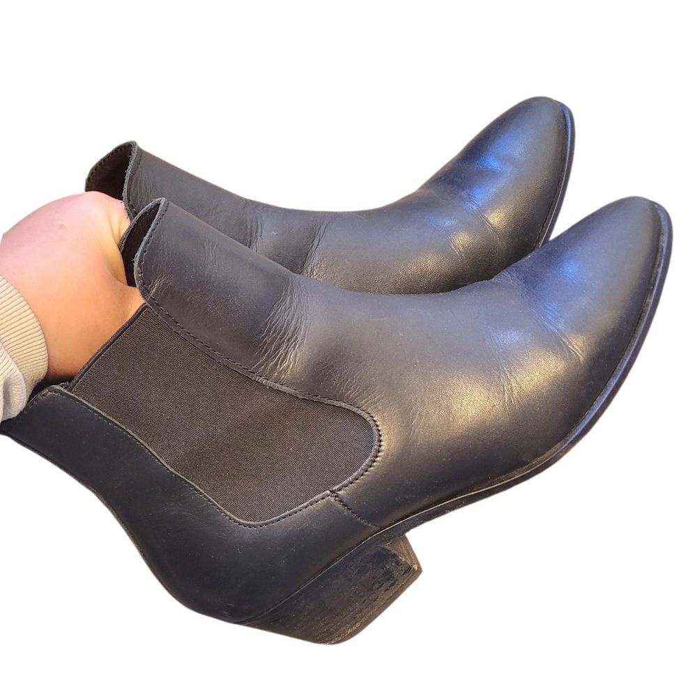Thursday Boot Company Black Leather Duchess 2" Chelsea Boots Size US 9